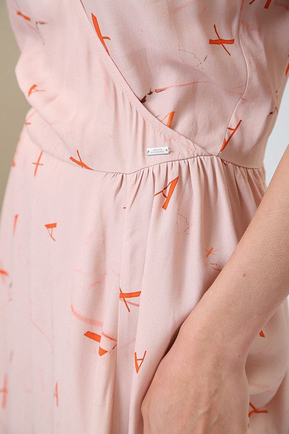 Платье Armani Exchange Розовый