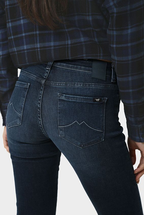 Джинсы Crosby Relaxed Straight  Mustang