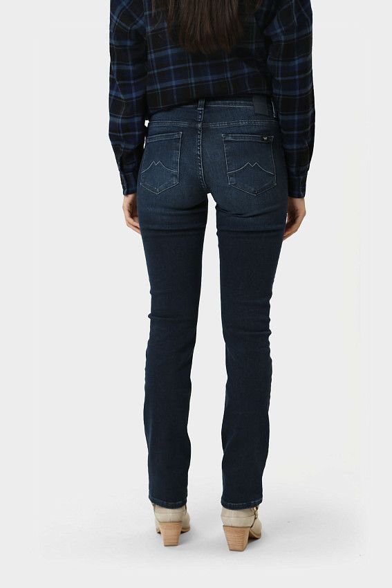Джинсы Crosby Relaxed Straight  Mustang