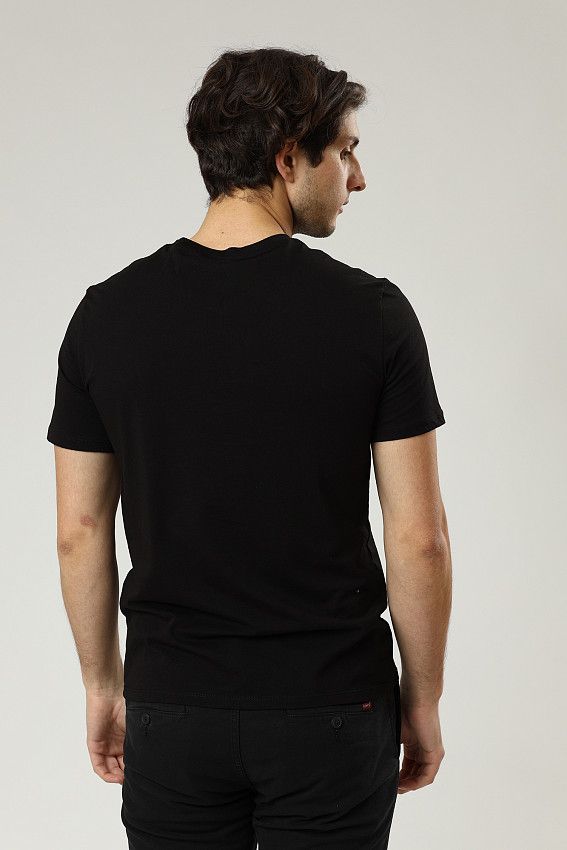 Футболка Armani Exchange Черный
