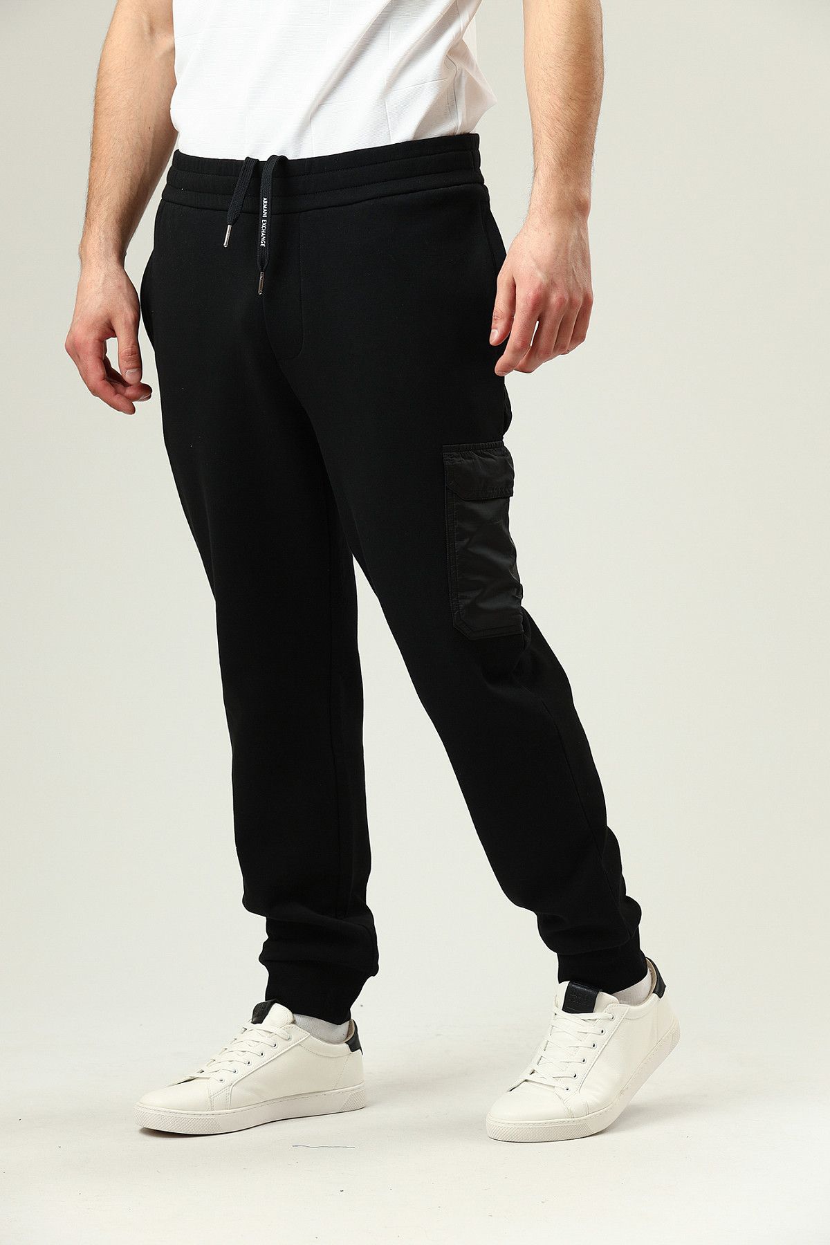 Брюки спортивные джоггеры Armani Exchange Черный