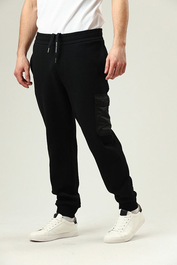 Брюки спортивные джоггеры Armani Exchange Черный