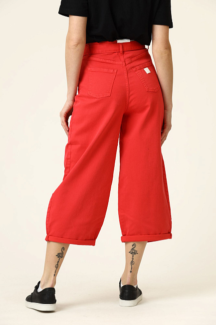 Джинсы Armani Exchange