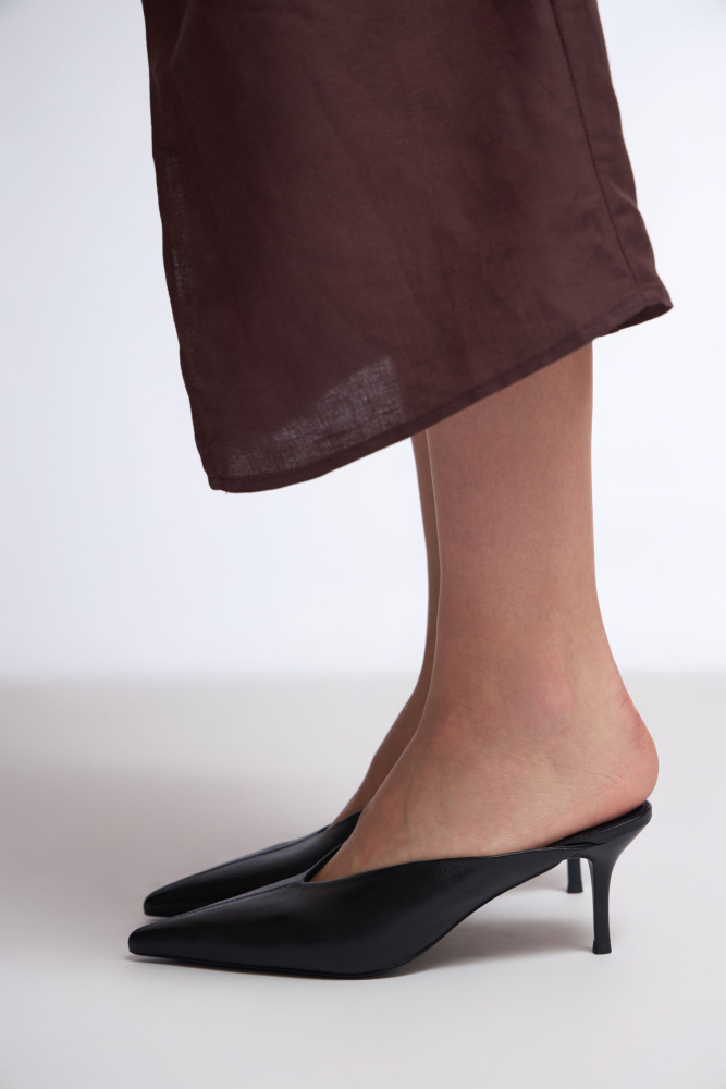 MC20822 Мюли Marc Cony Черный