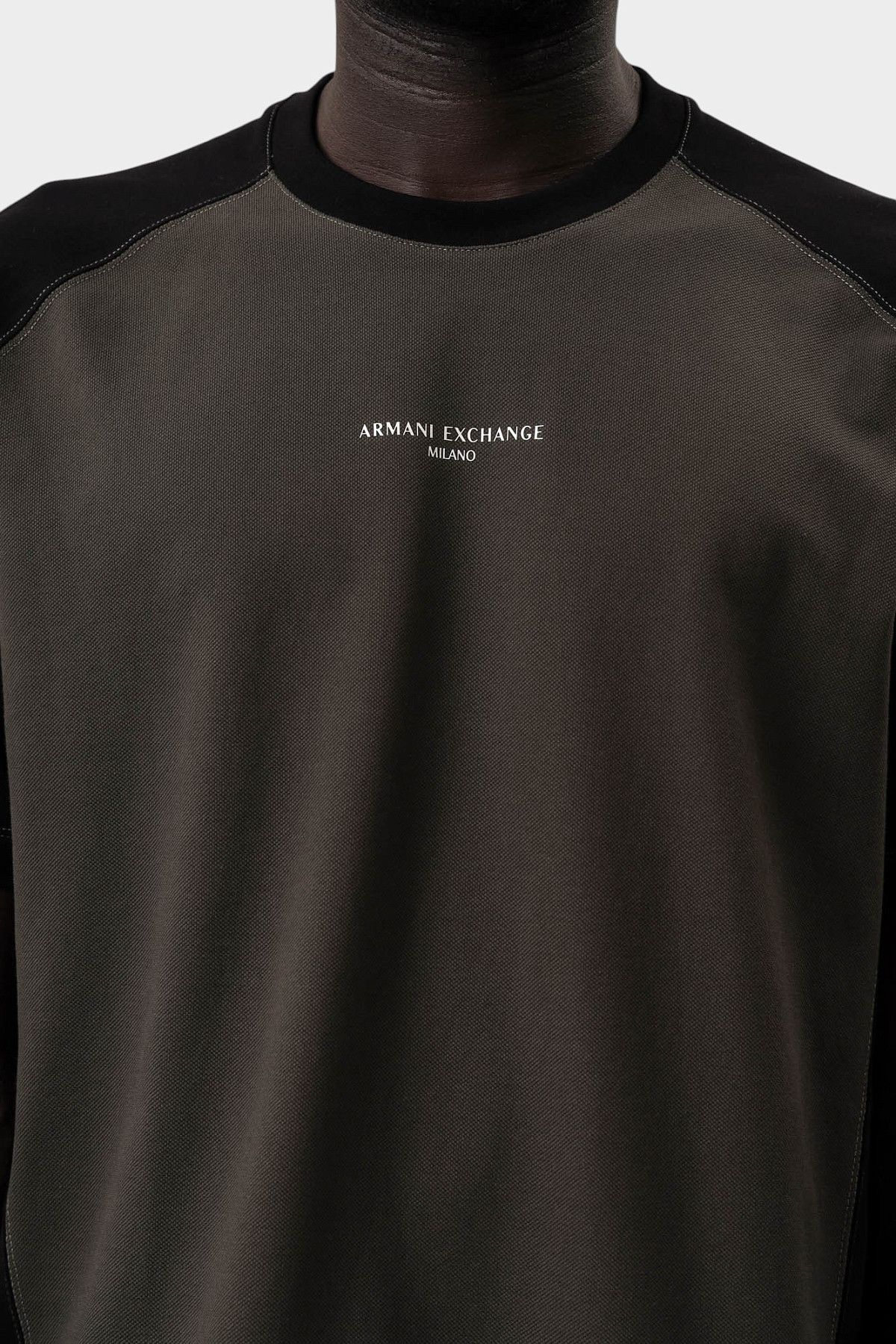 Футболка Armani Exchange Черный