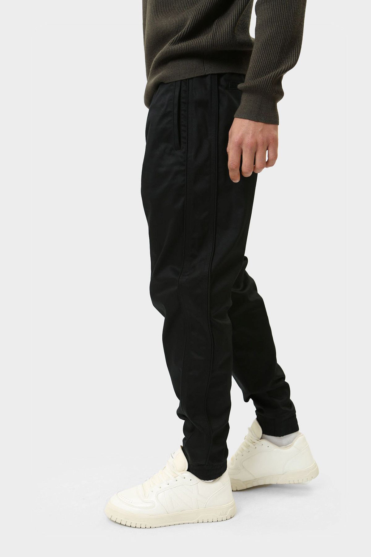 Брюки Armani Exchange Черный