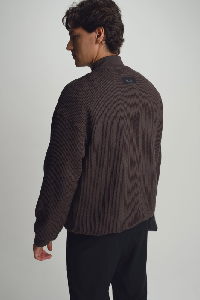 M-252-THT-56-2005 Джемпер The Hills Хаки