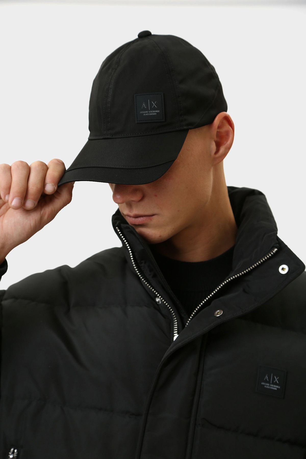 Кепка Armani Exchange Черный
