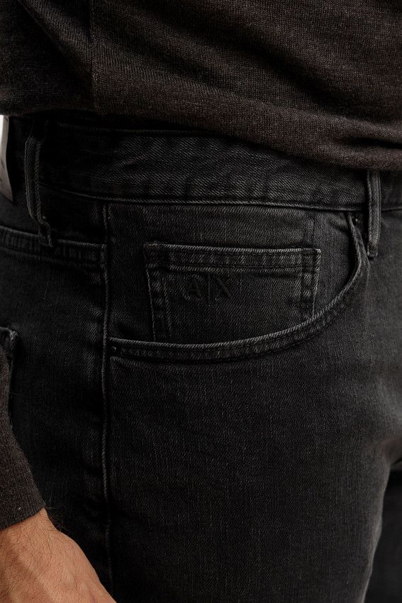 Джинсы Armani Exchange