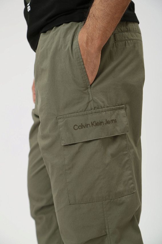 Брюки Calvin Klein Jeans Зеленый