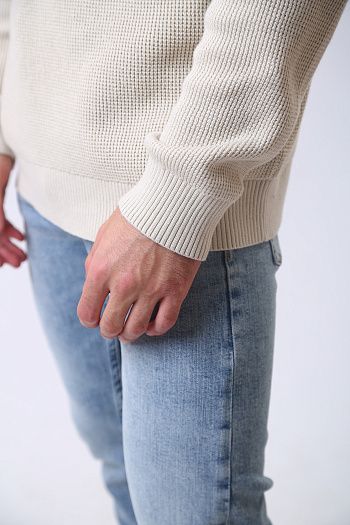 Джемперы, свитеры и кардиганы