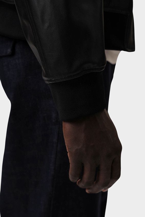 Бомбер кожаный Armani Exchange Черный