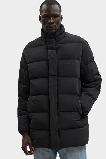 Пуховик черный Emporio Armani