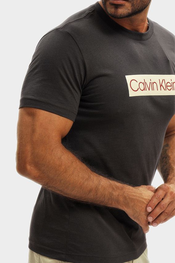 Футболка Calvin Klein Jeans Черный