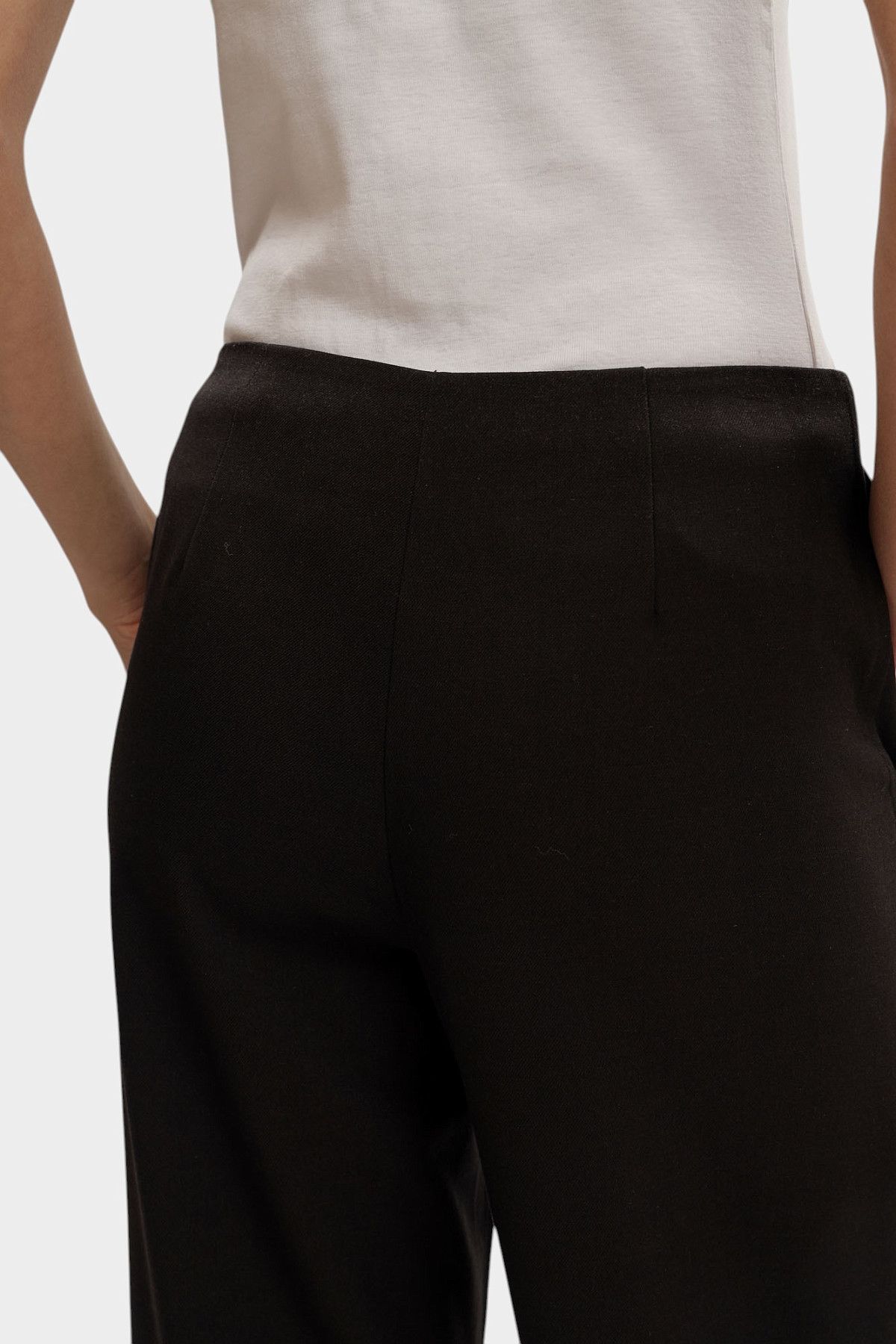 Брюки Armani Exchange Черный