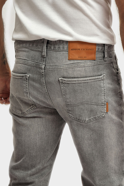 Джинсы Armani Exchange