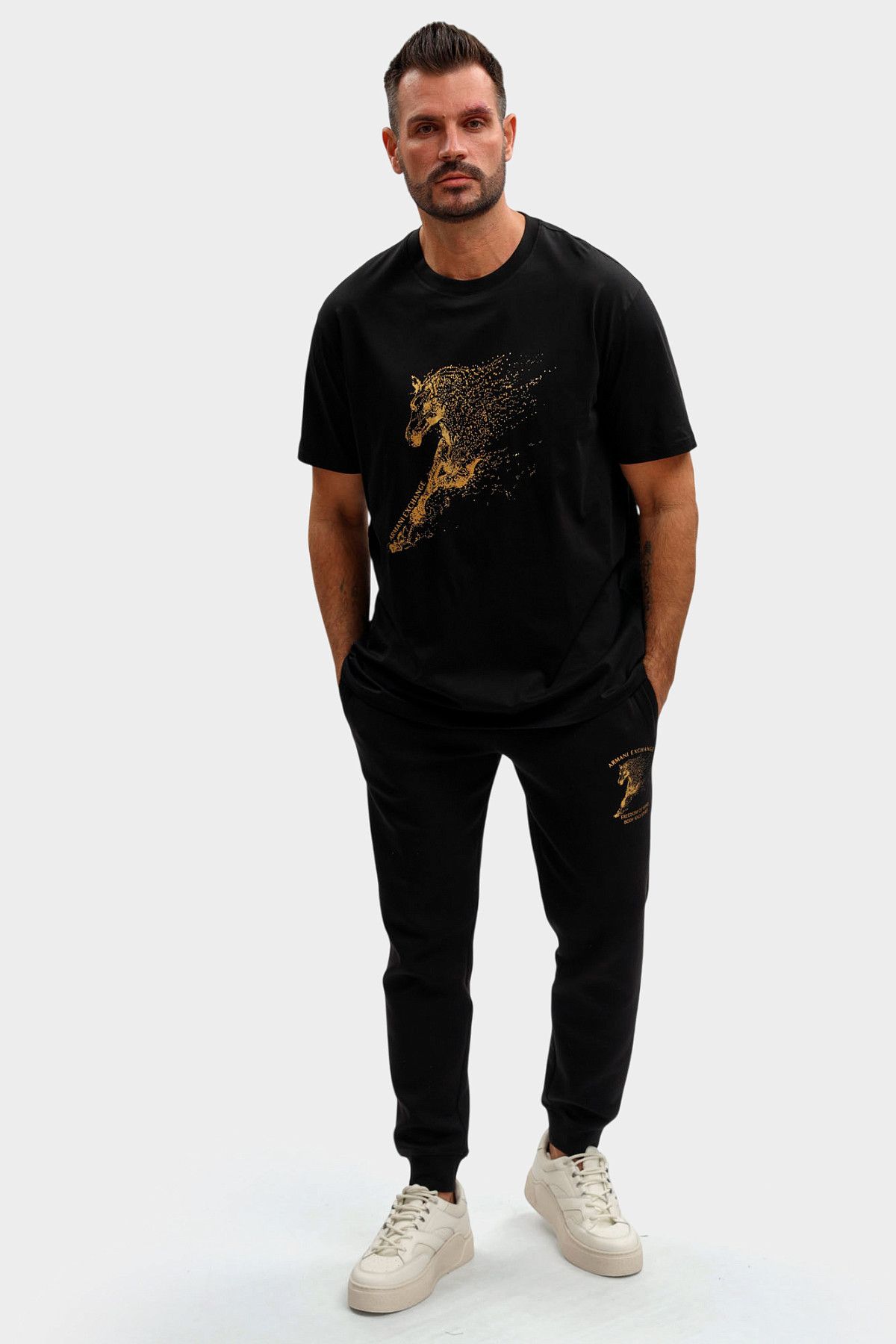 Футболка Armani Exchange Черный