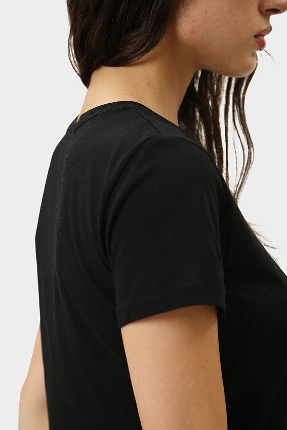 Футболка Armani Exchange Черный