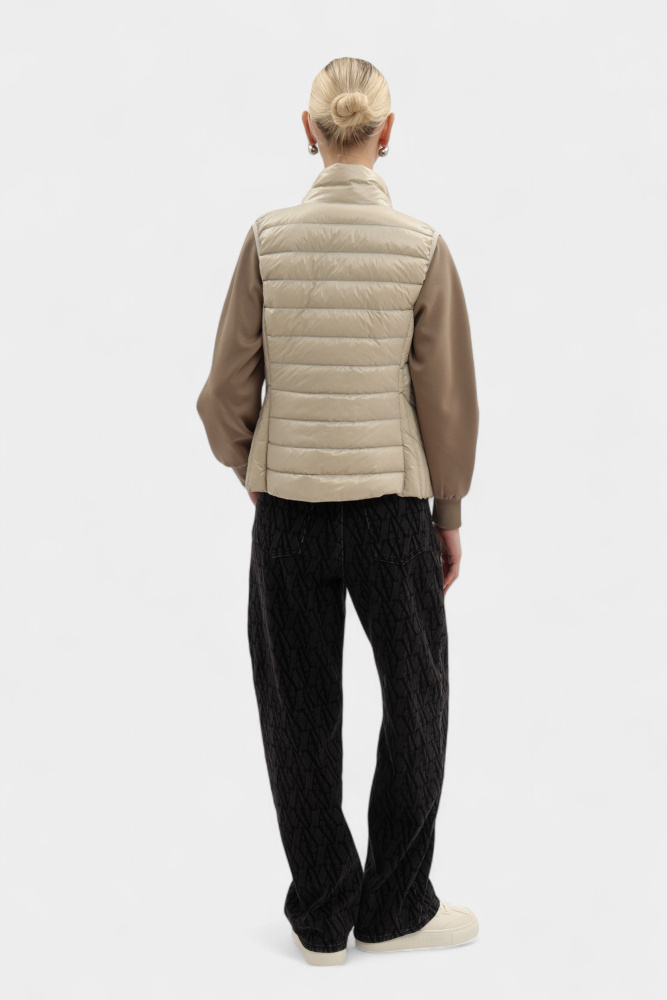 XW001921_AF18757 жилет пуховый armani exchange 