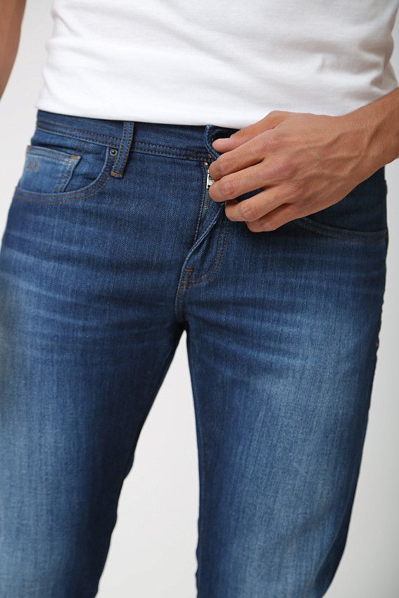 Брюки джинсовые Armani Exchange