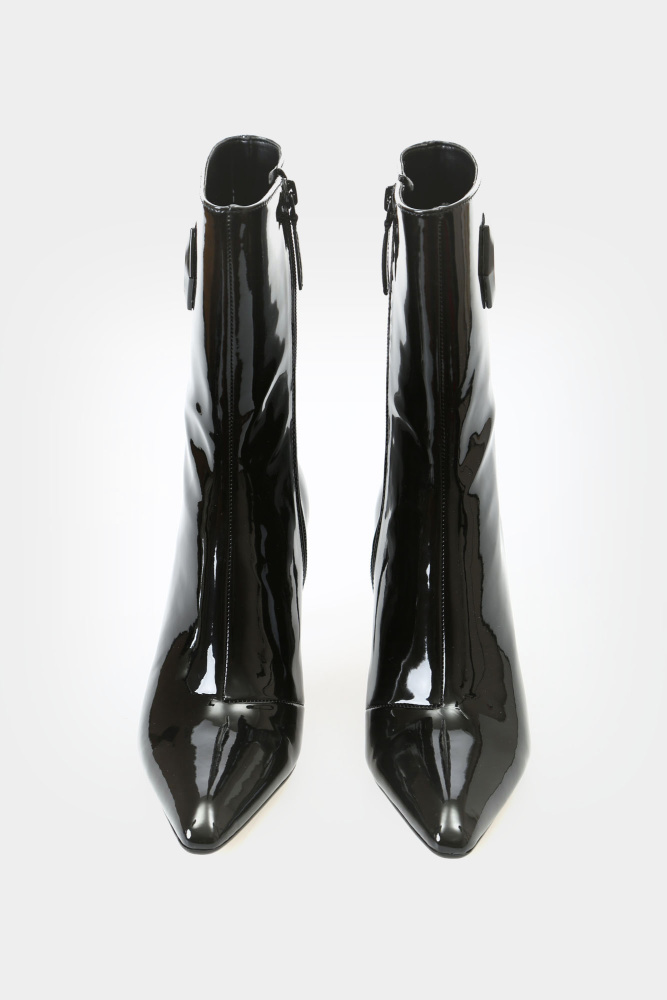 XDN037_XV885_00002 Ботильоны Armani Exchange Черный