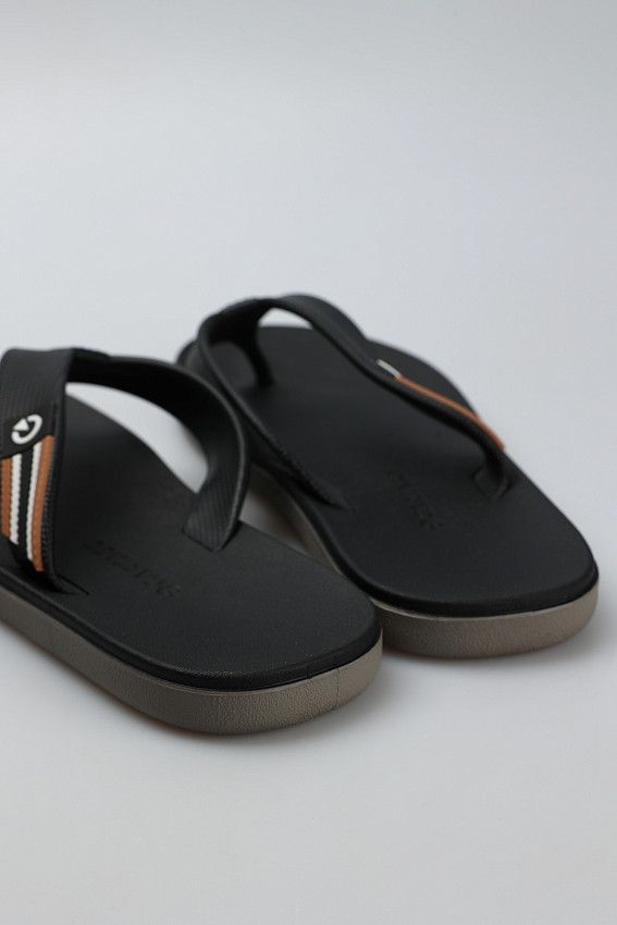 Тонги Cartago Черный