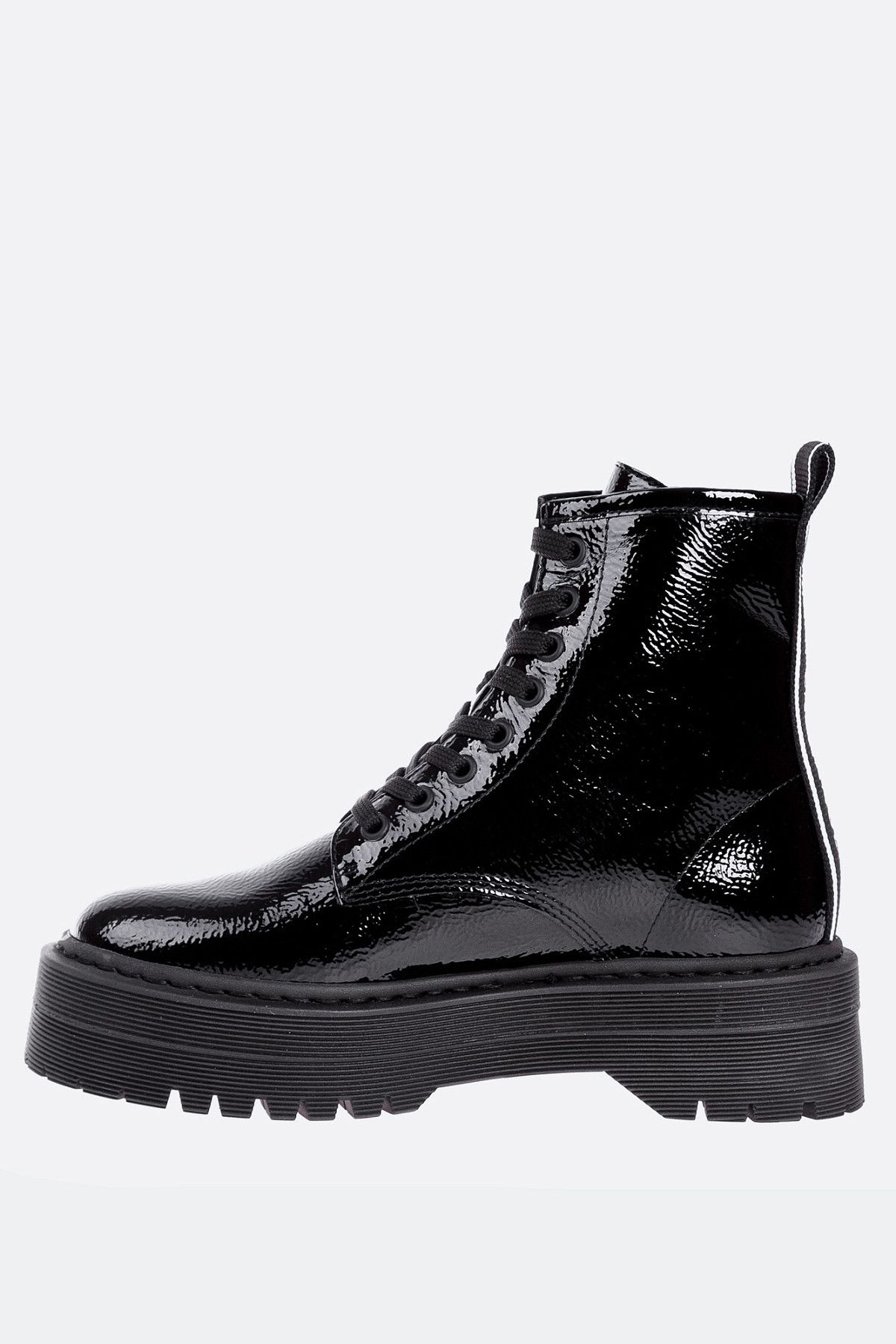 Ботинки Armani Exchange Черный