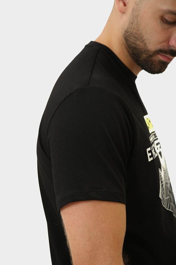 Футболка Armani Exchange Черный