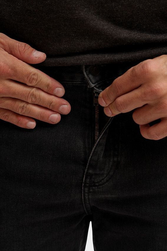 Джинсы Armani Exchange