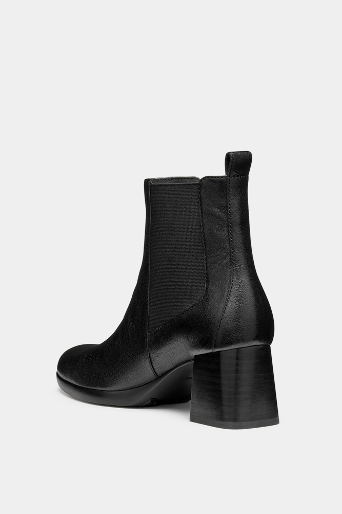 D56XBC00081C Челси Geox Черный