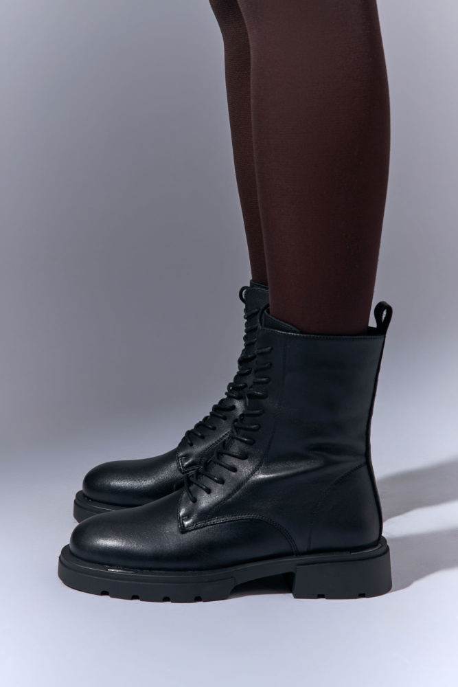 MC21847-WN Ботинки Marc Cony Черный