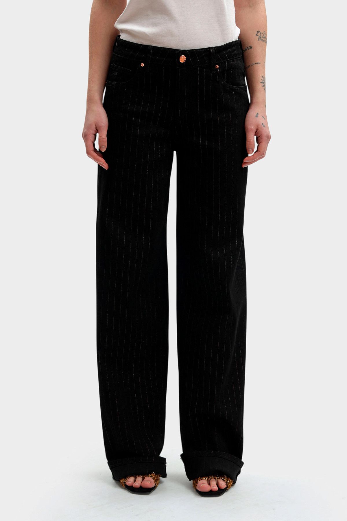 Джинсы Armani Exchange