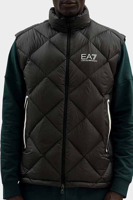 Жилет EA7