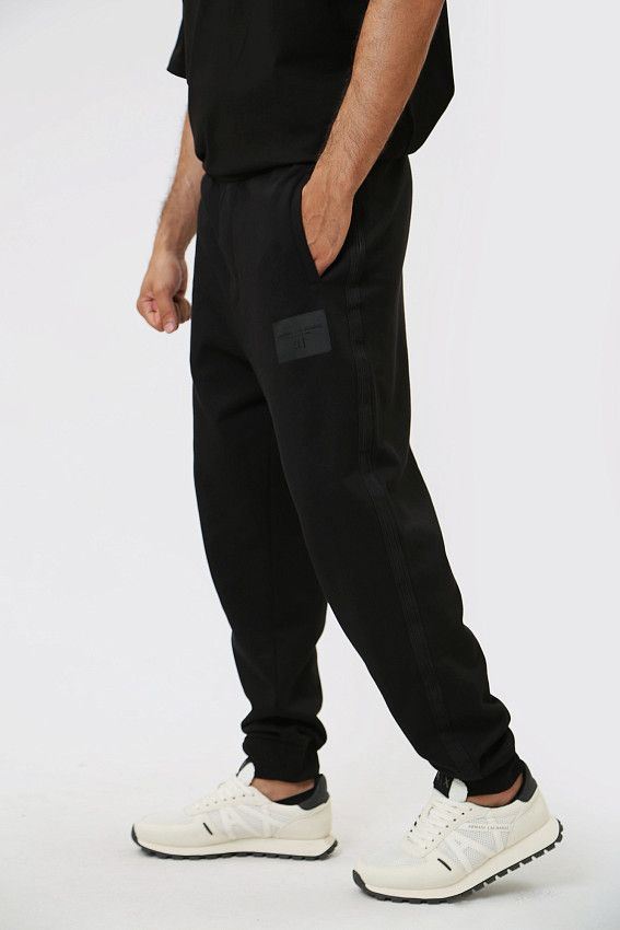 Брюки спортивные Armani Exchange Черный