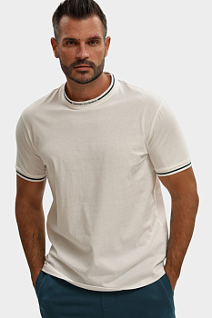 Футболка Armani Exchange