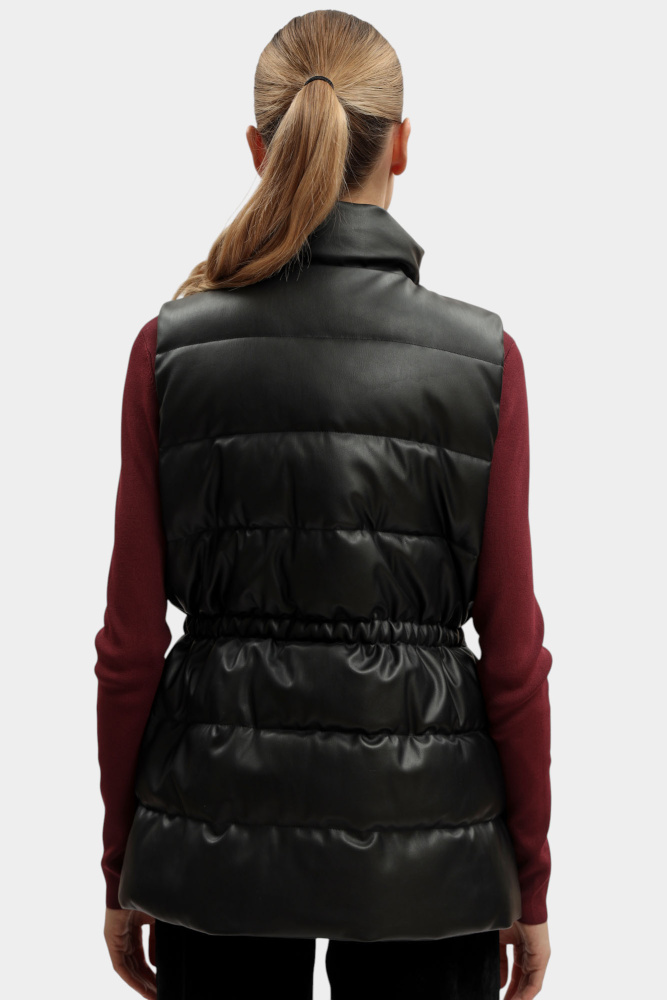 XW000689_AF16106 жилет пуховый armani exchange 