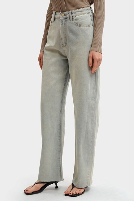 Джинсы Armani Exchange