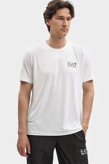 Футболка EA7