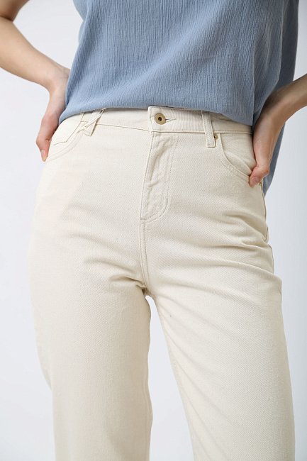 Джинсы Charlotte Tapered  Mustang