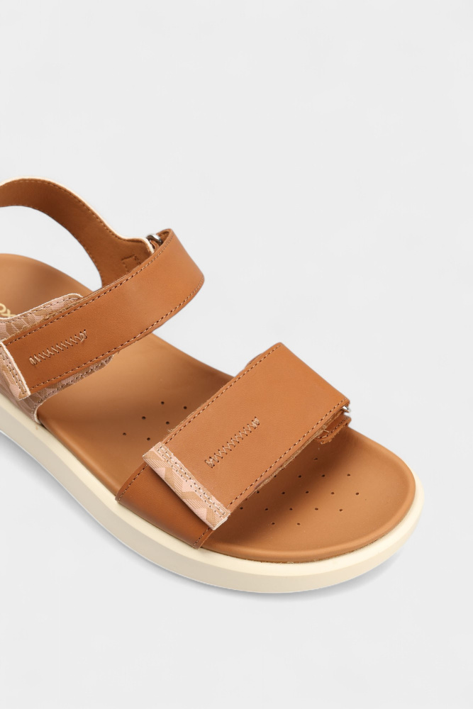 D45PAE04354C Сандалии Geox Коричневый