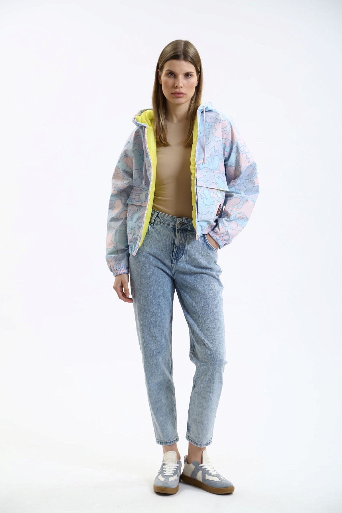 Джинсы Charlotte Tapered  Mustang
