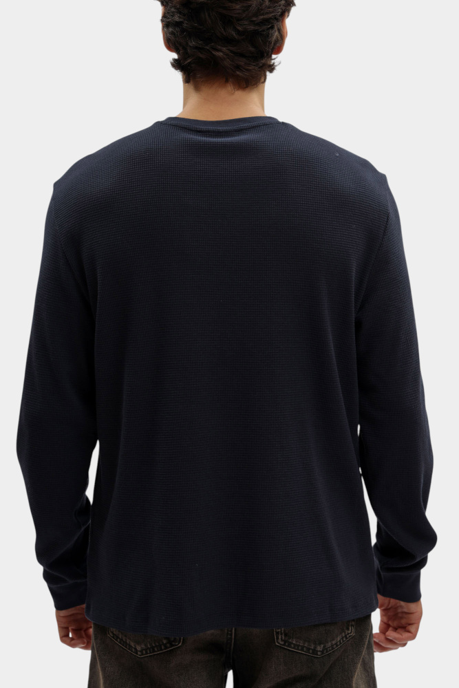 LV040EM217 Лонгслив Calvin Klein Jeans Черный