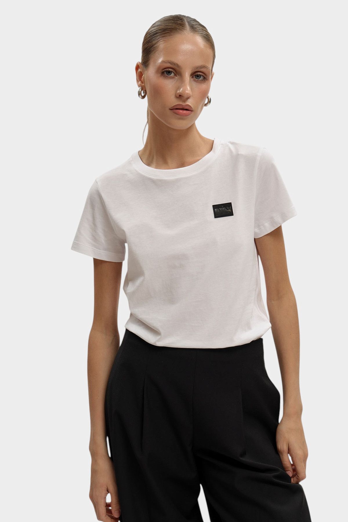 Футболка Armani Exchange Белый