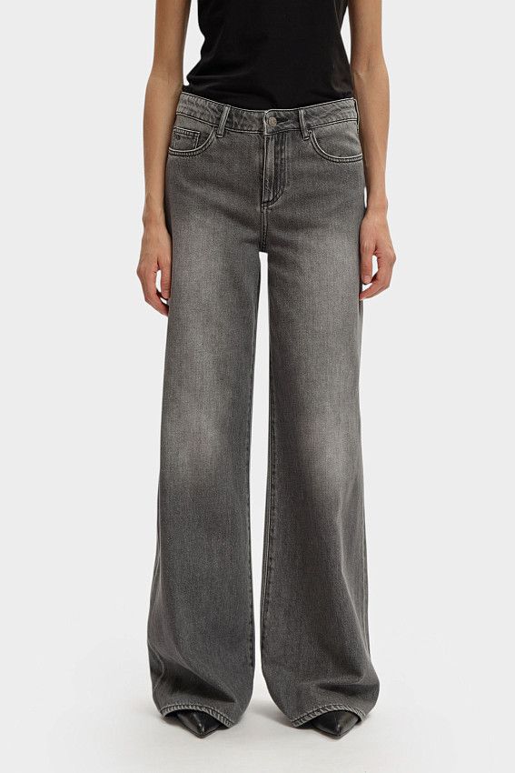Джинсы Armani Exchange