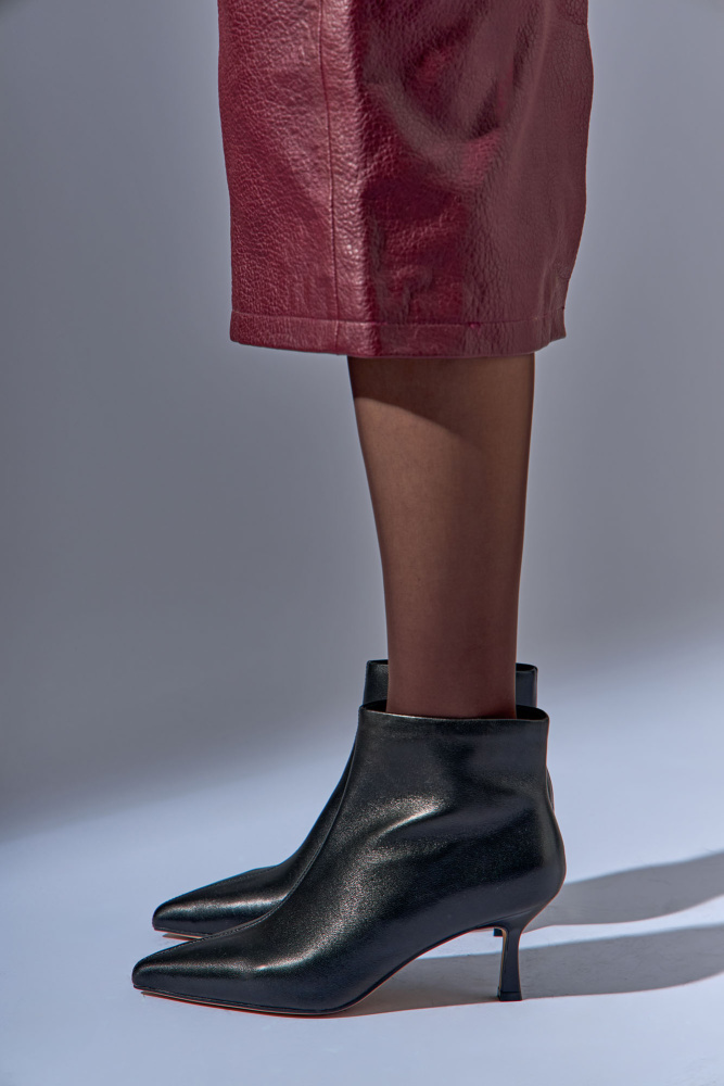 MC21827-WT Ботильоны Marc Cony Черный