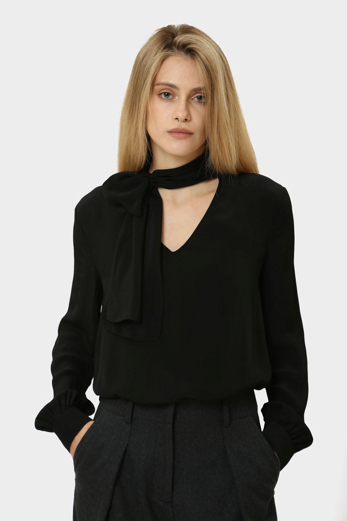 Блузка Armani Exchange Черный