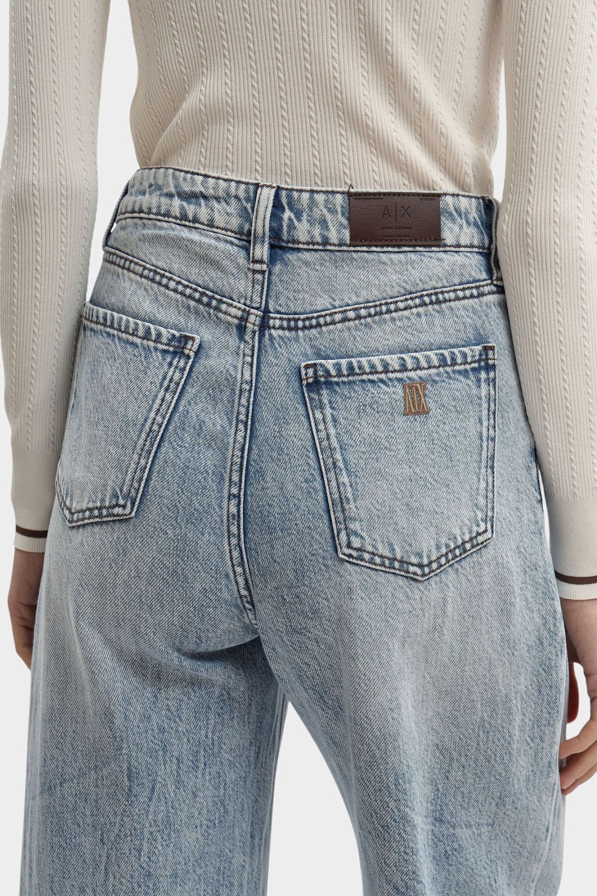 Джинсы Armani Exchange
