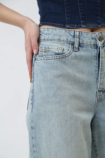 Брюки джинсовые Armani Exchange