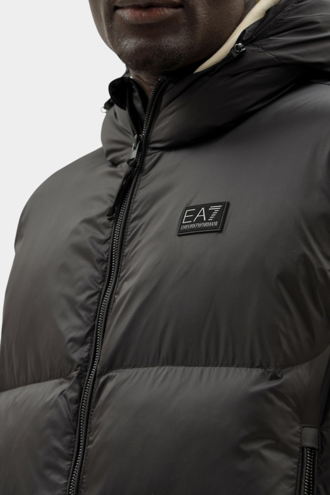 7M000693_AF15956 Жилет EA7 Черный