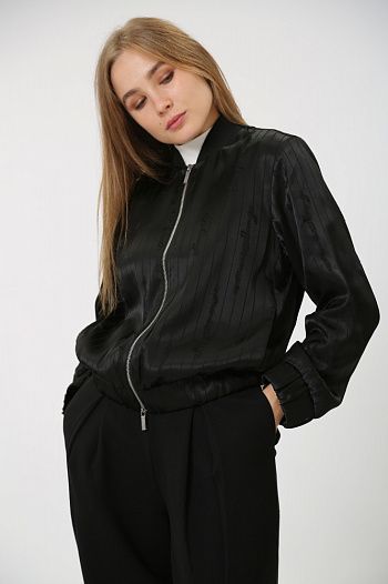 Бомбер из вискозы черный  Armani Exchange